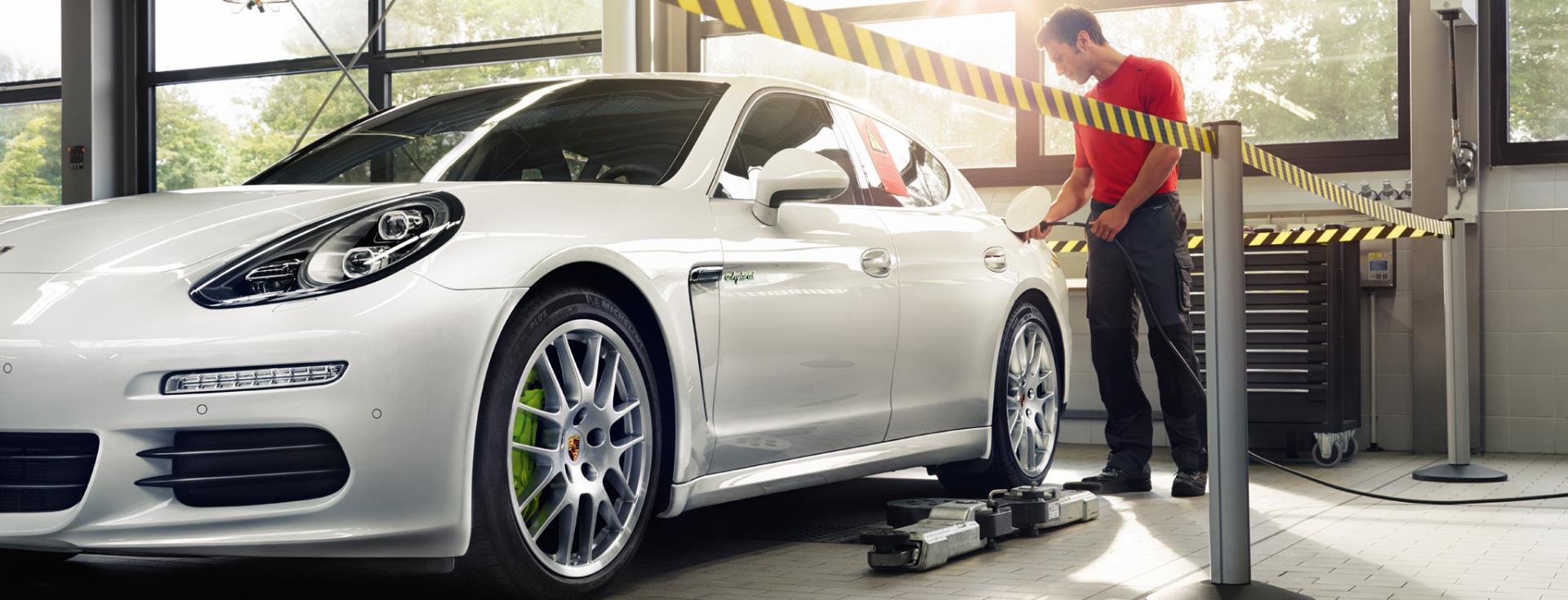 porsche-periyodik-bakim.jpg
